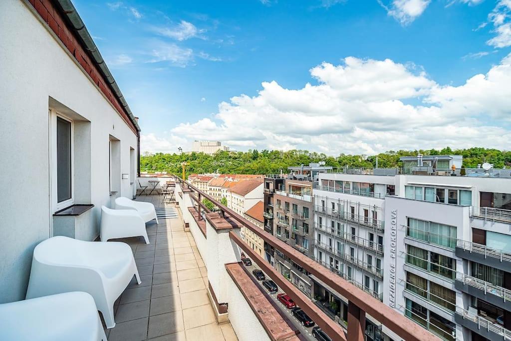 3 Bedroom Flat With Amazing Terrace * Praga